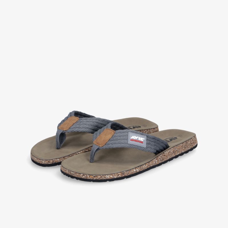 Bequeme und robuste Flipflops mit weichem Fußbett und rutschfester Sohle in neutralem Beige