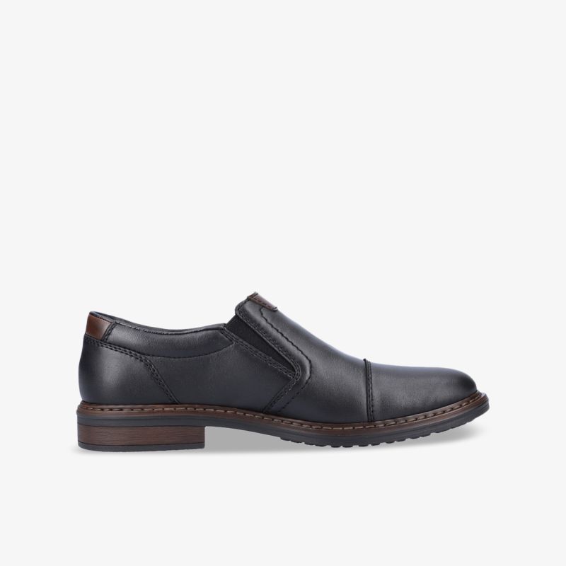Klassischer schwarzer Loafer aus Leder mit robustem Absatz und rutschfester Sohle.