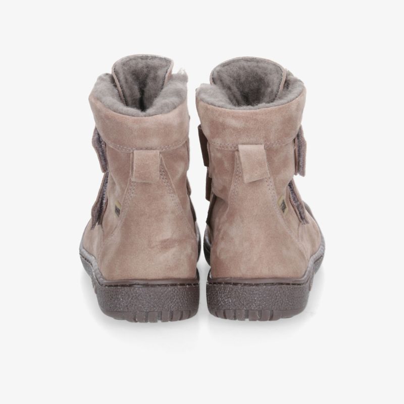 Gemütliche Stiefel mit warmem Innenfutter und rutschfester Sohle für optimalen Komfort und Stil.