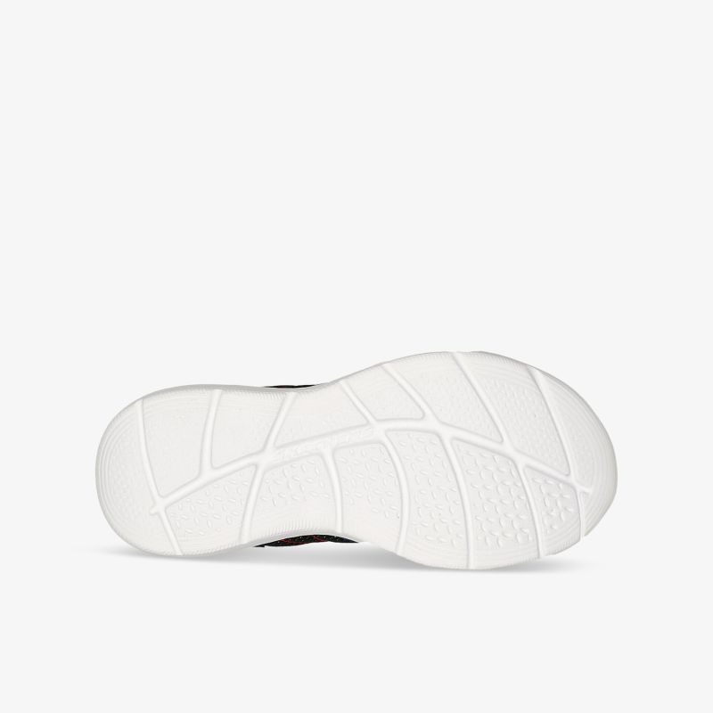 Bequeme Sohle mit rutschfester Gummimischung für optimalen Halt und Flexibilität bei sportlichen Aktivitäten.