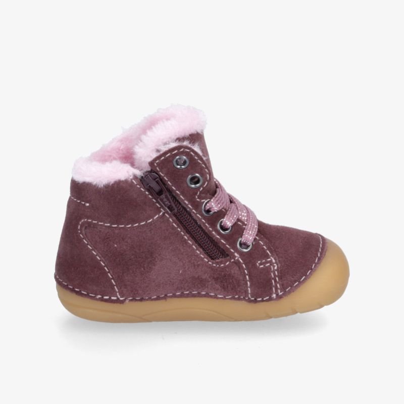 Robuster, warmer Schuh mit bequemem Tragekomfort, kuscheligem Innenfutter und praktischem Reißverschluss.