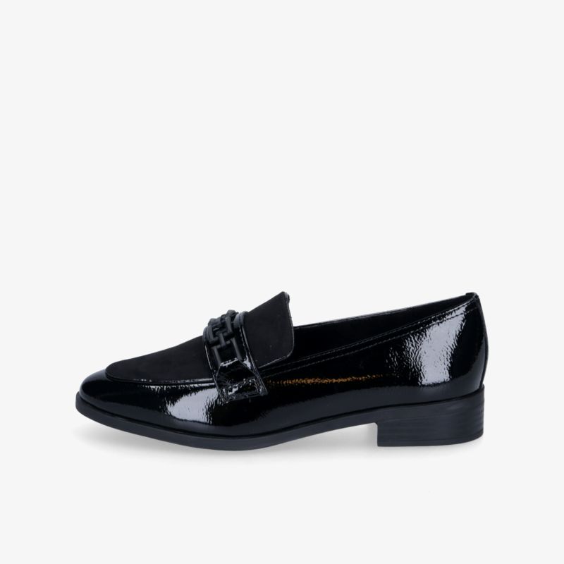 Eleganter schwarzer Lederschuh mit glänzendem Lackfinish, bequem und klassisch im seitlichen Design