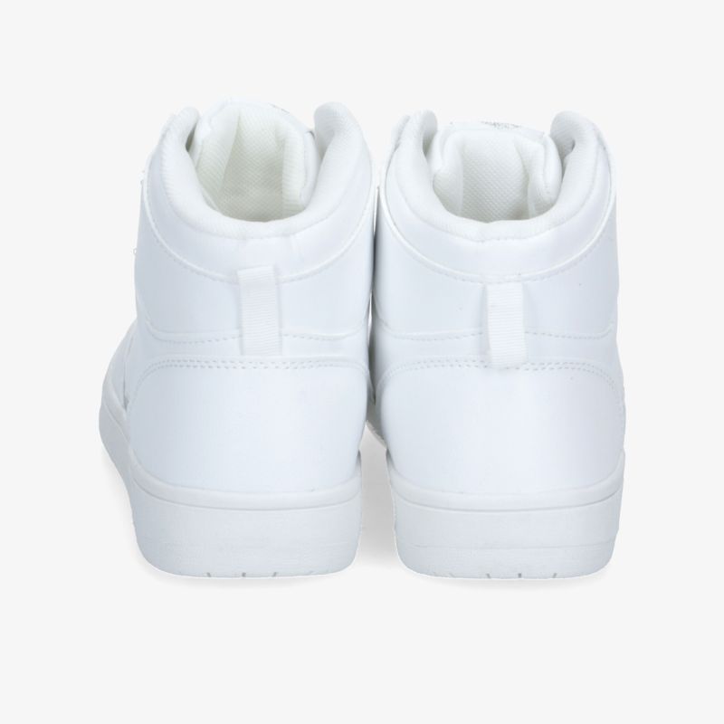 Weiße Sneaker Rückansicht mit gepolstertem Schaft und robustem Material für hohen Tragekomfort und optimalen Halt