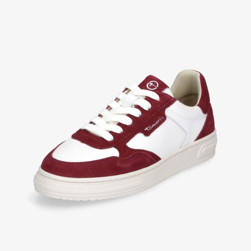 Moderner weiß-roter Sneaker mit Schnürung, sportlichem Design und robuster, rutschfester Sohle für hohen Tragekomfort