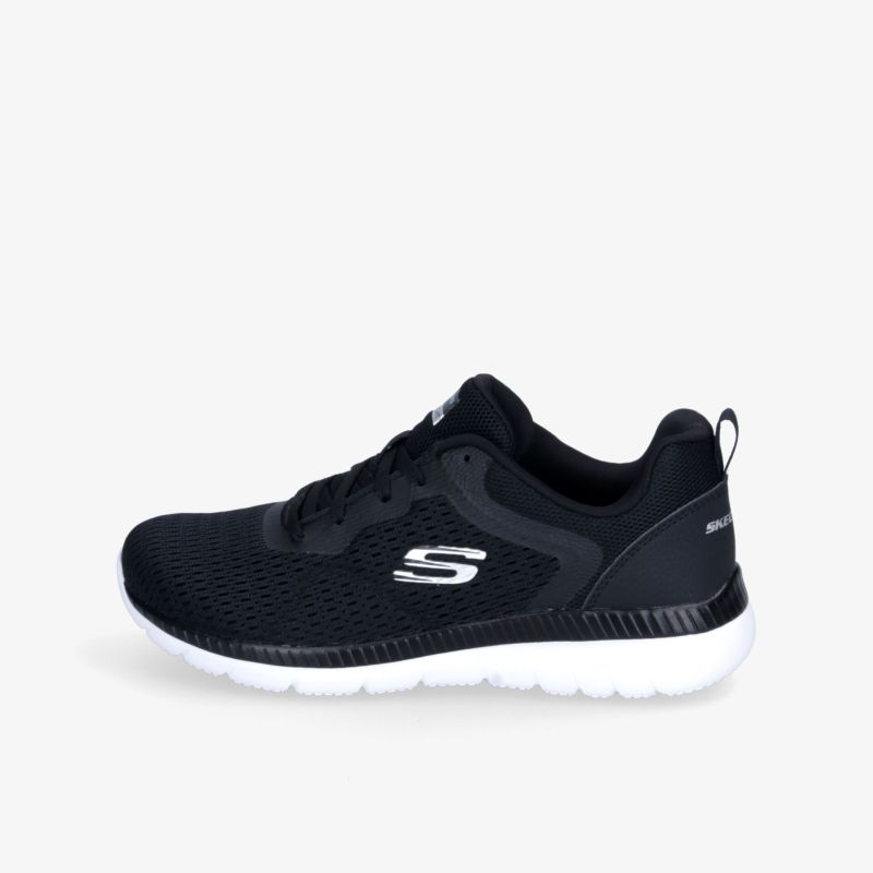 Schwarzer Sneaker mit weißer Sohle, ideal für Sport und Freizeit, komfortabel und flexibel für den täglichen Gebrauch.