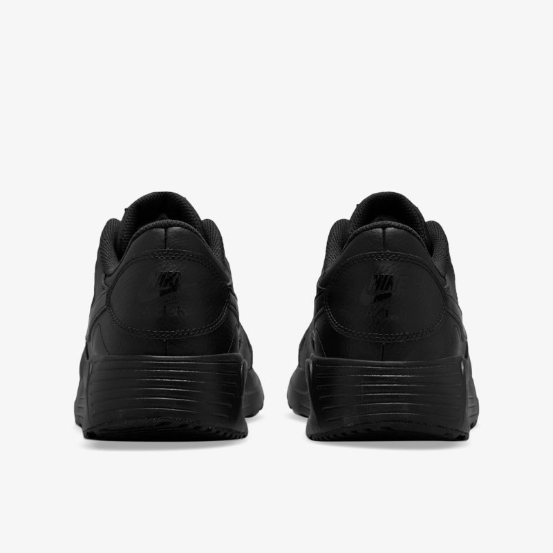 Bequeme, stilvolle schwarze Sneaker mit robustem Design und vielseitiger Anwendung für Alltag und Freizeit.