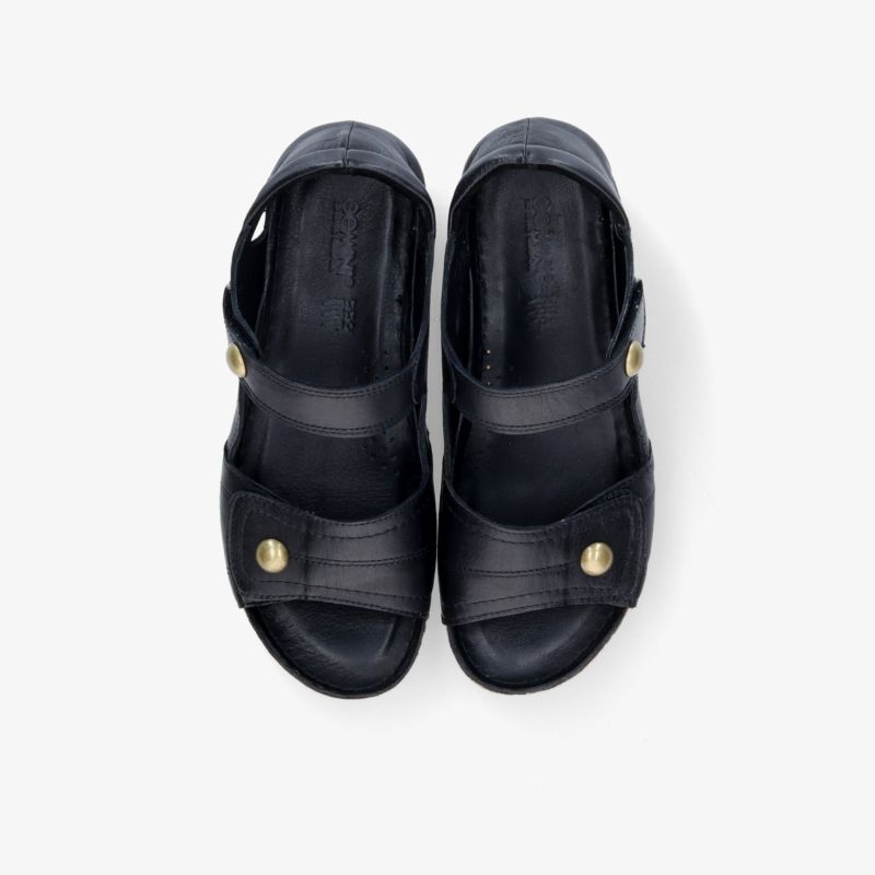 Bequeme schwarze Sandalen mit verstellbarem Riemen und rutschfester Sohle in eleganter Optik