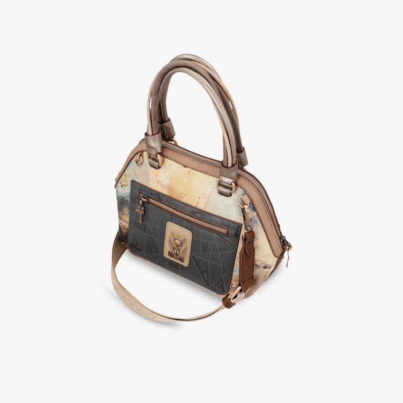 Modische Handtasche mit mehreren Fächern und robustem Schulterriemen in beige und dunkelblau, schräg vorne