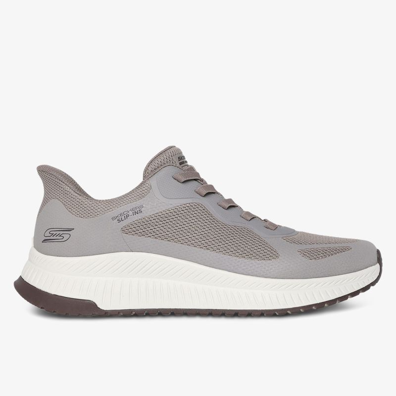 Grauer Sneaker mit atmungsaktivem Mesh-Obermaterial und bequemer Sohle für optimalen Tragekomfort.