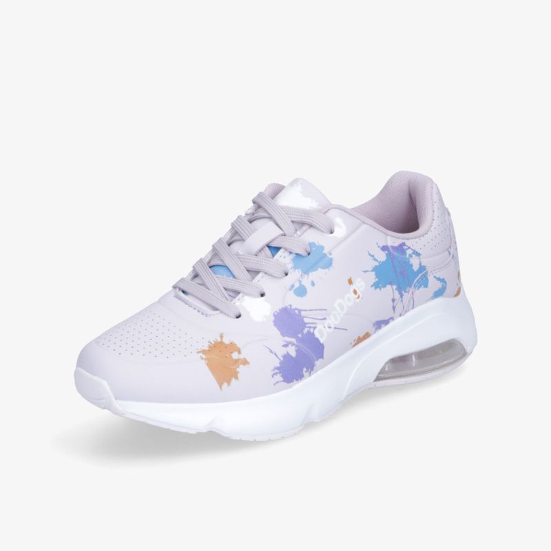 Leichter weißer Sneaker mit lila und orangenen Akzenten, atmungsaktiv und bequem, ideal für sportliche Aktivitäten