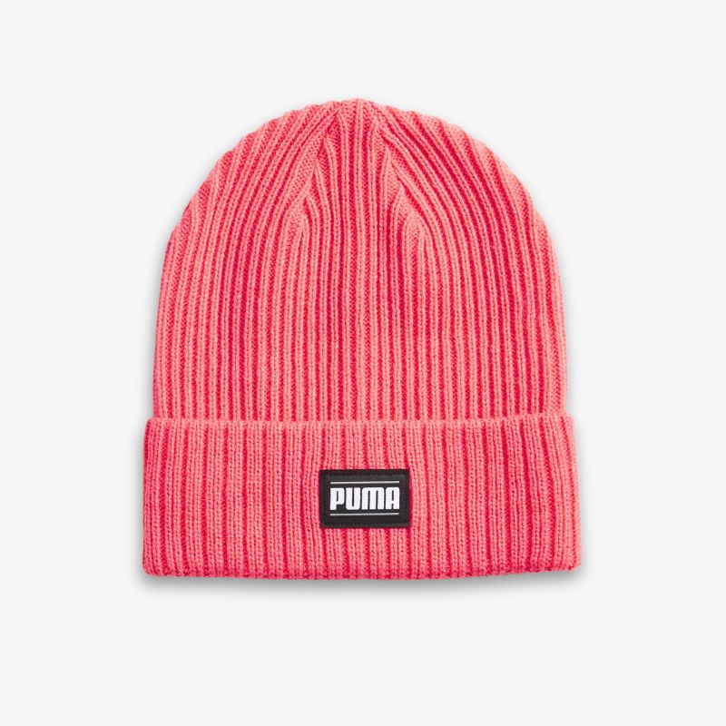 Stylische rosa Strickmütze von Puma für optimalen Komfort und Wärme in kühlen Jahreszeiten.