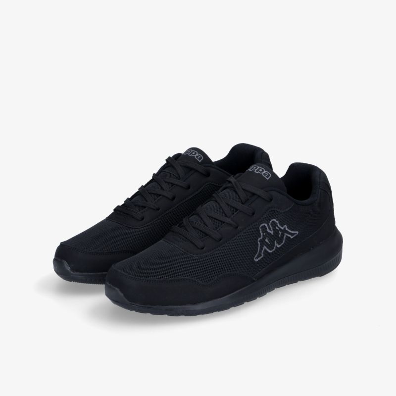 Schwarze sportliche Sneaker mit atmungsaktivem Material und rutschfester Sohle. Ideal für Freizeit und Sport.