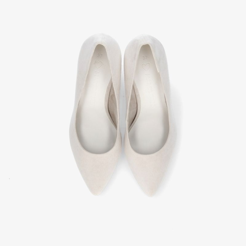 Elegante spitze cremeweiße Schuhe, klassisches Design, attraktiv für formelle Anlässe und besondere Gelegenheiten.