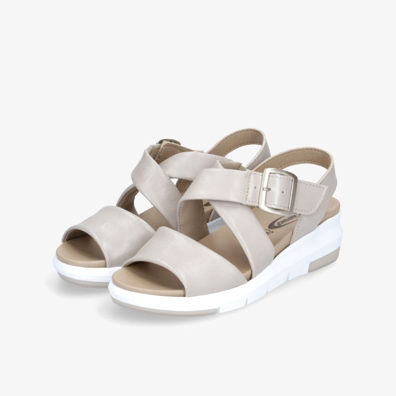 Modische Sandalen mit verstellbarem Riemen und leichter Sohle für optimalen Tragekomfort und Stil.