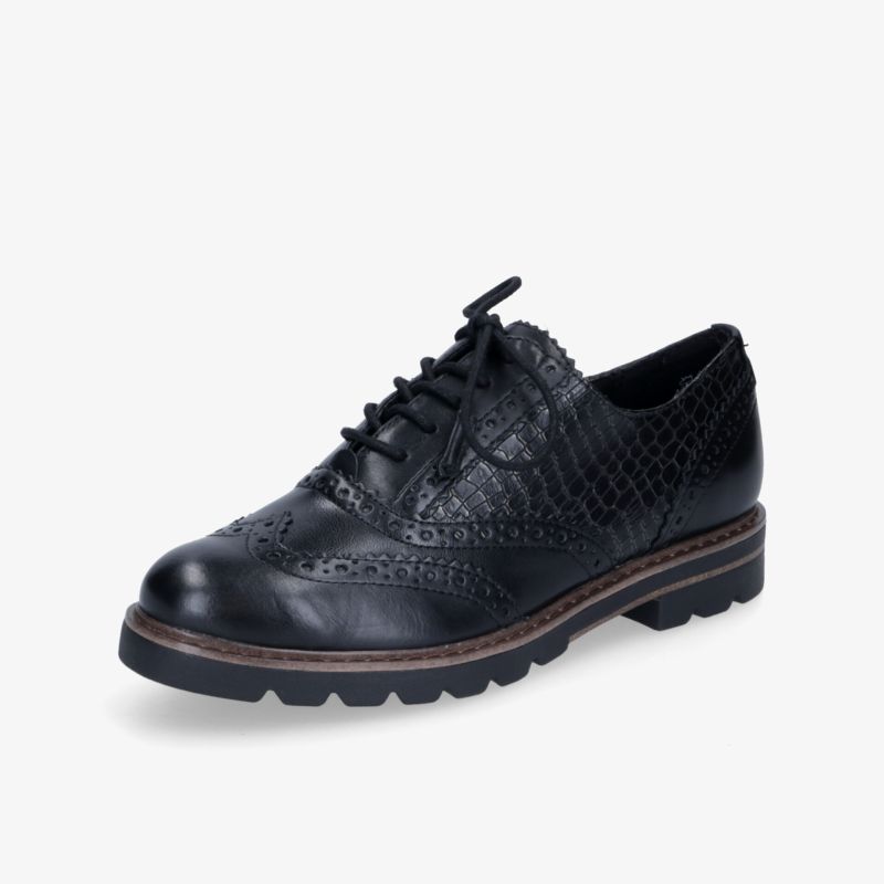 Eleganter schwarzer Brogue Schnürschuh mit robuster Profilsohle in schräger Vorderansicht
