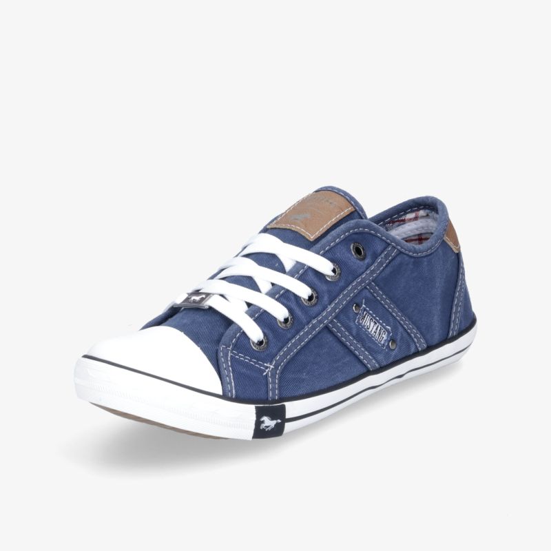 Blaue Sneakers mit weißer Sohle und Schnürsenkeln, ideal für Freizeit und urbane Mode.