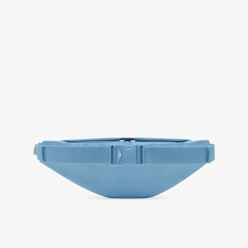 Stilvolle blaue Gürteltasche mit verstellbarem Riemen, ideal für den täglichen Gebrauch und Reisen.