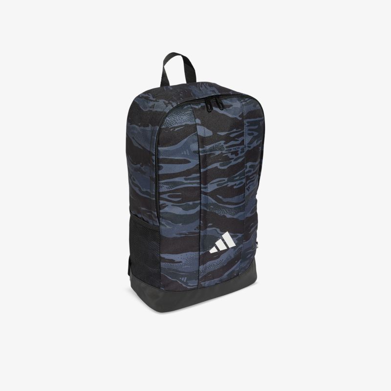 Robuster und geräumiger Rucksack mit Camouflage-Muster, praktischem Tragegriff und hochwertigem Reißverschluss