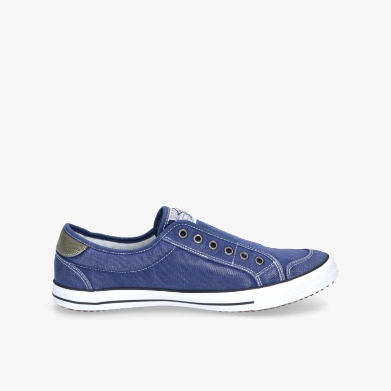 Blauer, bequemer Sneaker mit modischem Design und rutschfester Sohle, ideal für lässige und sportliche Outfits.