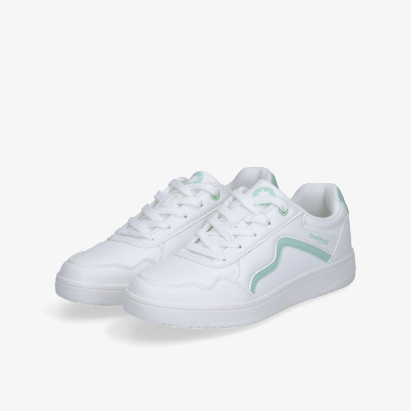 Weißer Sneaker mit grünem Akzent, sportlich, leicht und bequem, flexible Sohle und hochwertige Verarbeitung