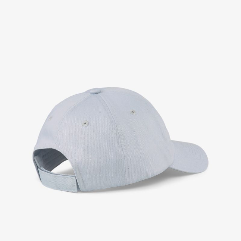 Leichte Baumwollkappe in klassischem Design mit verstellbarem Verschluss für optimalen Komfort.