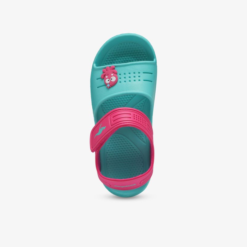 Bequemer leichter Schuh mit verstellbarem Riemen und rutschfester Sohle, ideal für Freizeit und Sommeraktivitäten