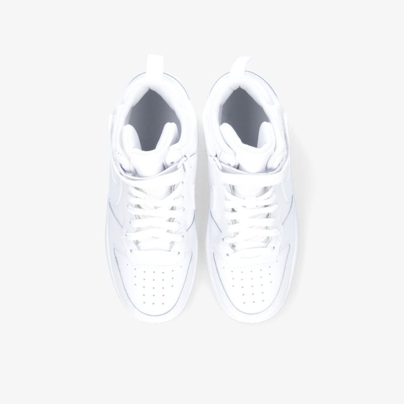 Stylische weiße High-Top-Sneaker mit modernem Design und bequemer Passform. Perfekt für sportlichen Look.