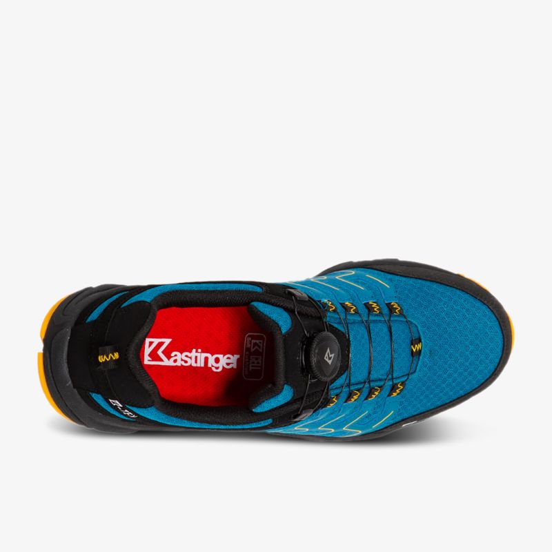 Sportlicher blauer Schuh mit rutschfester Sohle und modernem Design, ideal für Outdoor-Abenteuer.