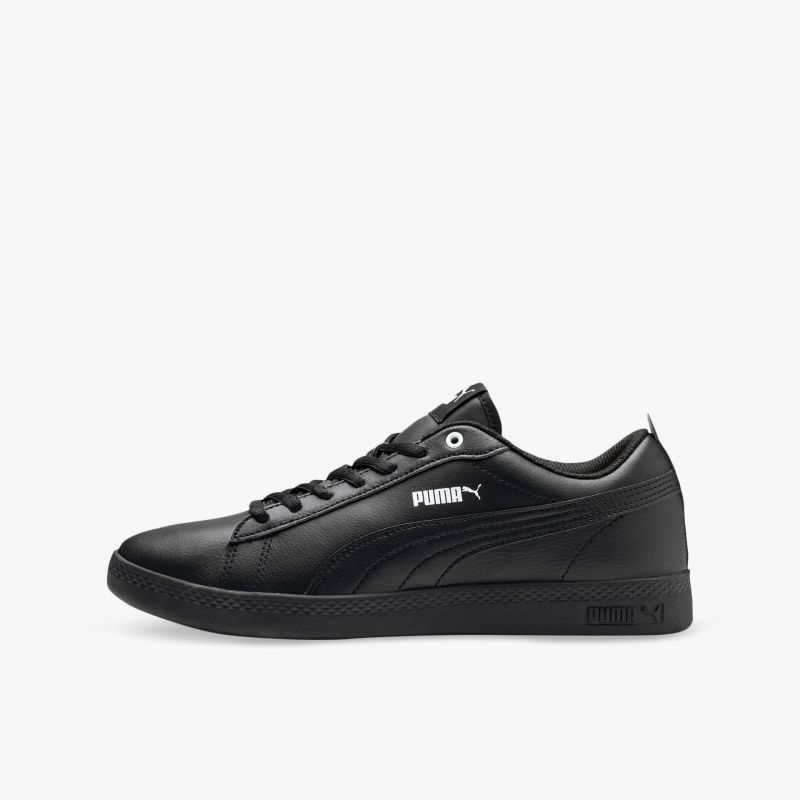 Elegante schwarze Sneaker mit klassischem Design und komfortabler Passform für vielseitigen Gebrauch im Alltag.