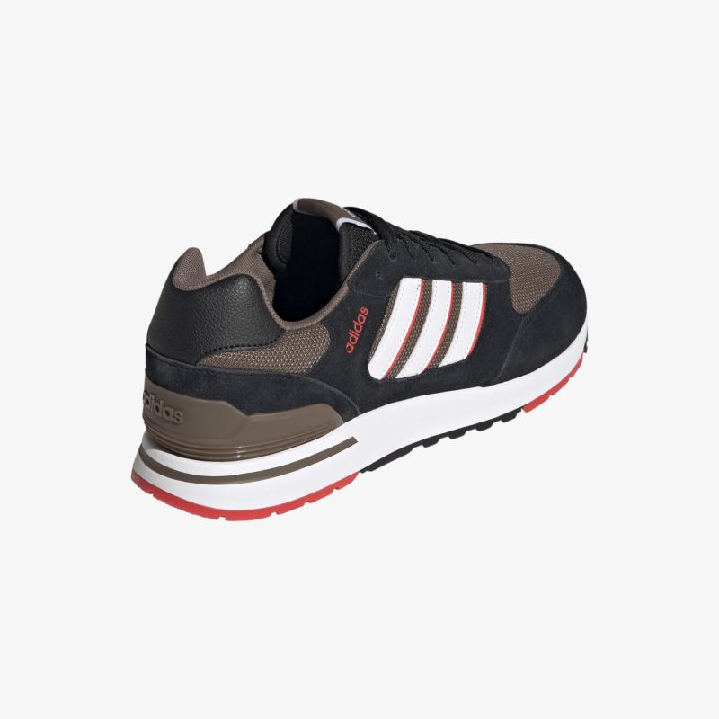 Moderner Sneaker mit zeitlosem Design und optimalem Tragekomfort