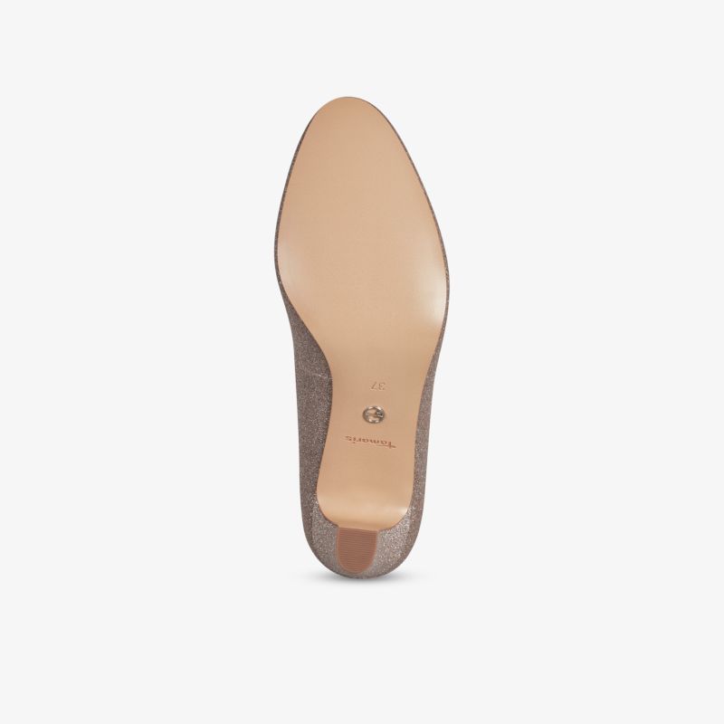 Elegante Ledersohle in stilvollem Design für maximalen Komfort und Stabilität.