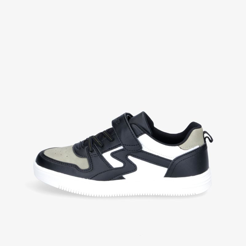 Robuste Sneaker mit stilvollem Design und bequemer Passform für vielseitige Freizeitaktivitäten.