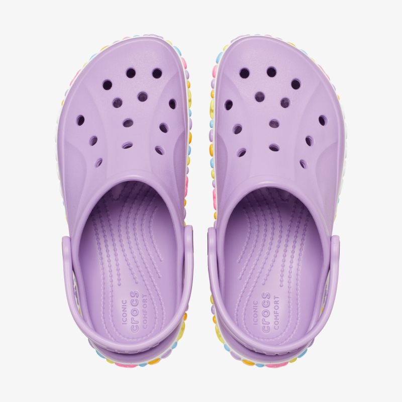 Violette Clogs mit rutschfester Sohle und Belüftungslöchern, ideal für Komfort und Stil.