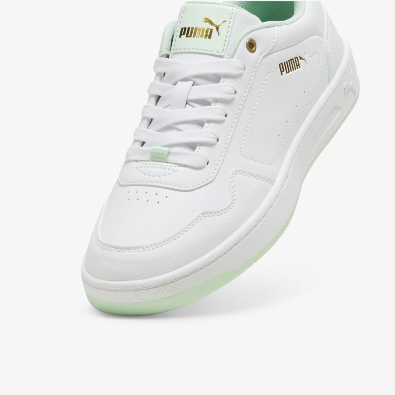 Weißer Sneaker mit gepolstertem Schaft und rutschfester Sohle, sportlich und bequem mit hochwertiger Verarbeitung