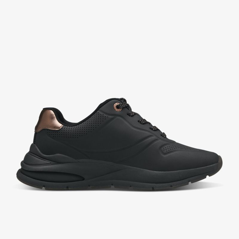 Moderner, schwarzer Sneaker mit braunen Akzenten, bequem und vielseitig. Perfekt für sportliche Anlässe.