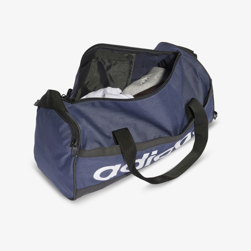 Geräumige Adidas Sporttasche in Blau mit robustem Reißverschluss, ideal für Sport und Reisen.