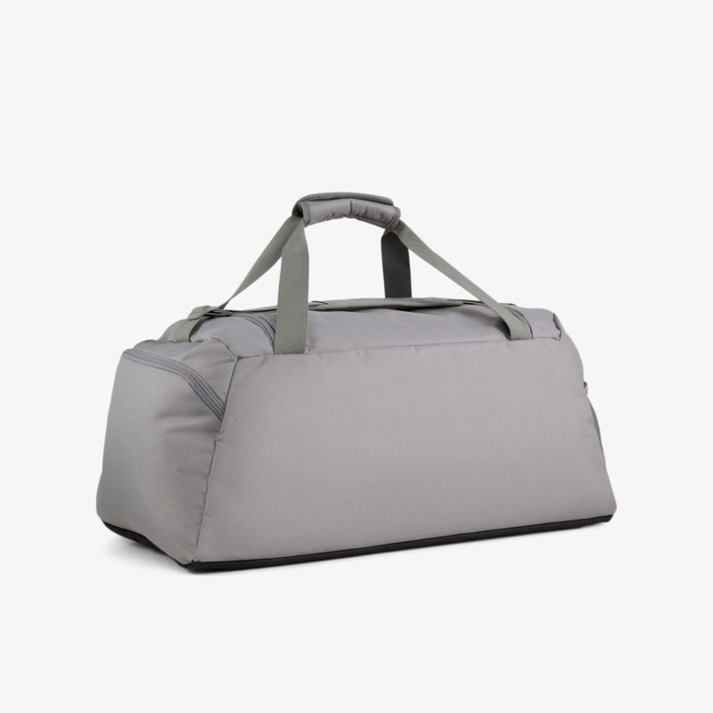 Graue Reisetasche mit robustem Material, gepolsterten Griffen und großem Stauraum, ideal für Sport und Reisen