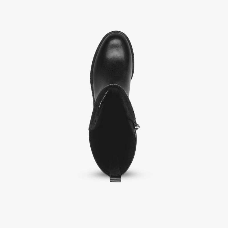 Eleganter schwarzer Stiefel aus hochwertigem Material, glatt und schlicht, komfortabel und robust