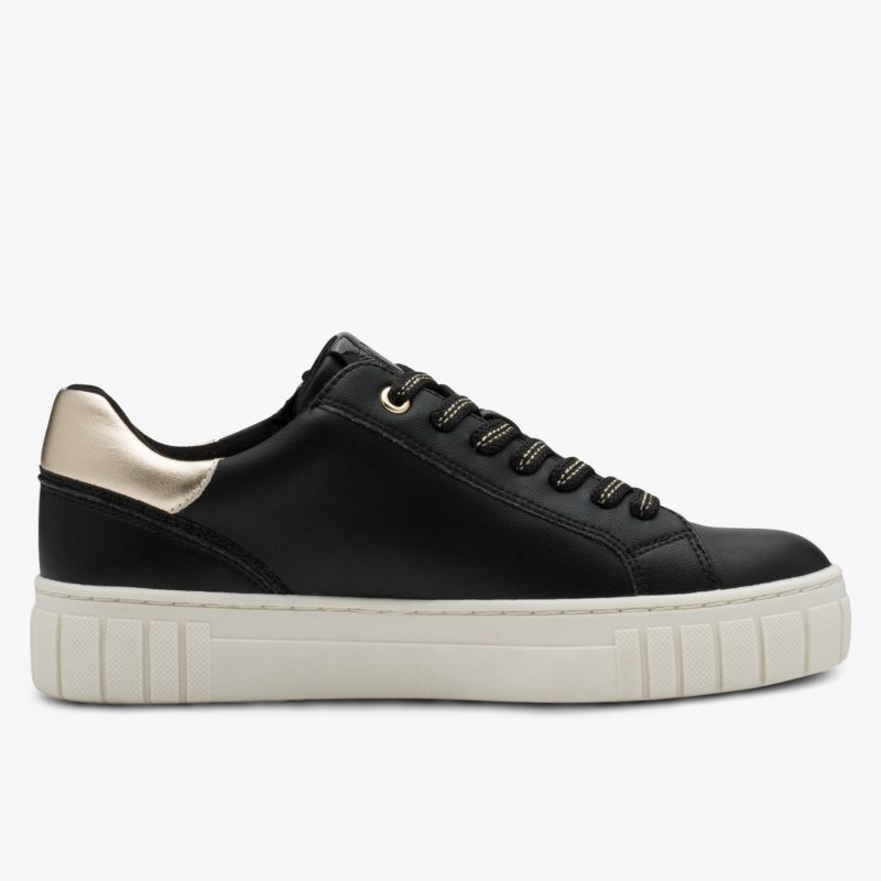 Eleganter schwarzer Sneaker mit cremefarbener Ferse in klarer seitlicher Ansicht, sportlich und bequem für den Alltag