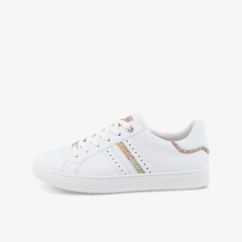 Weiße Sneakers mit Rainbow-Akzent und perforierten Details, ideal für stilvolle Freizeitlooks.
