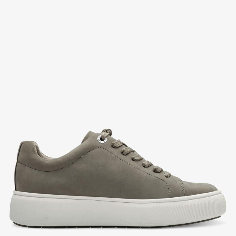 Moderner grauer Sneaker mit klarer Linienführung, bequemer Passform und weißer Sohle für vielseitigen Einsatz