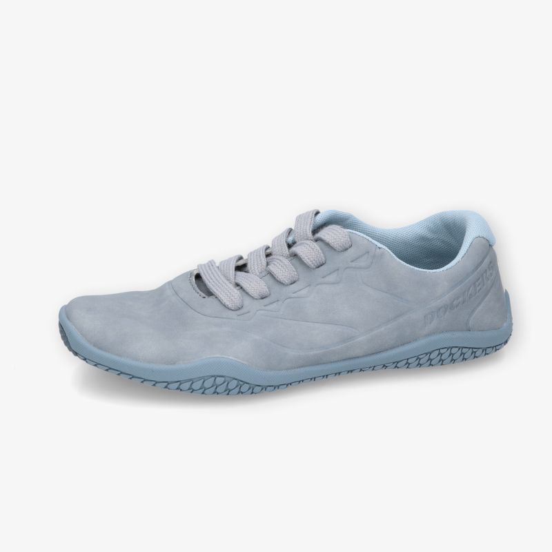 Leichtgrauer sportlicher Sneaker mit flexibler, dünner Sohle und bequemer Passform, seitliche Ansicht