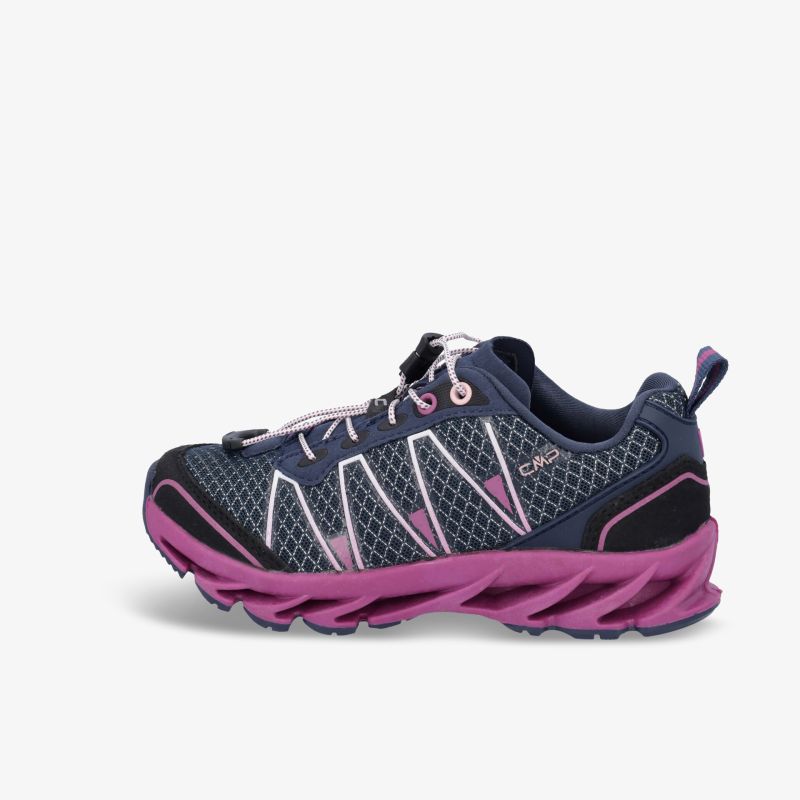 Bequemer Trailrunning-Schuh mit robuster Sohle und atmungsaktivem geformtem Obermaterial in Lila und Blau.