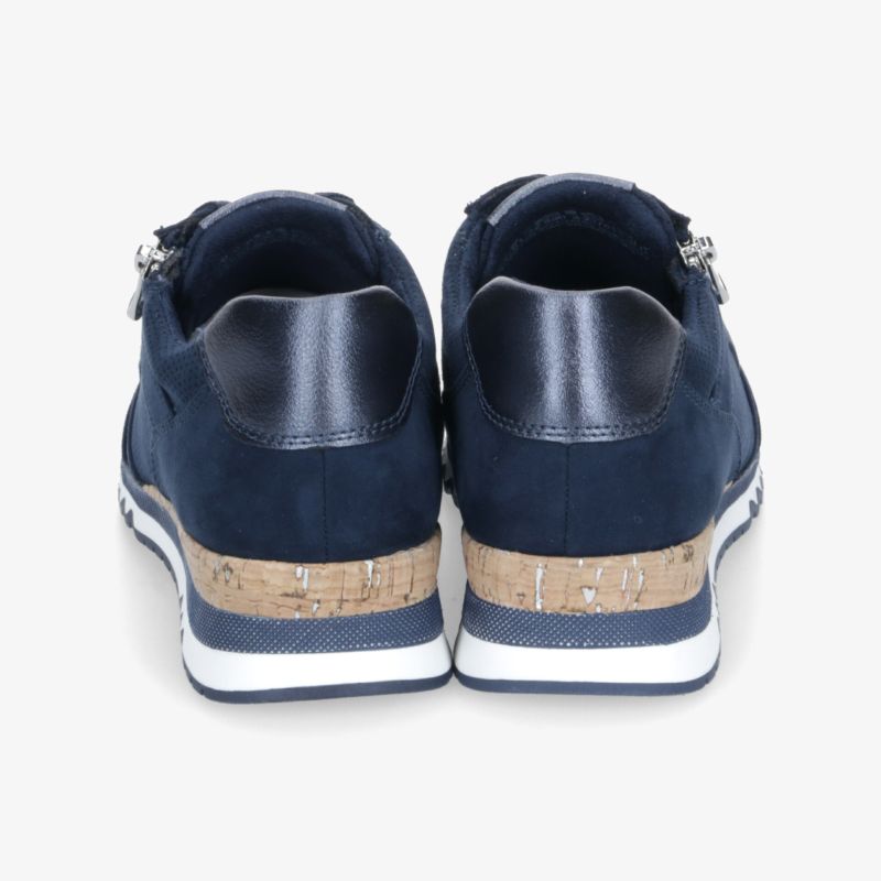 Bequeme blaue Sneaker Rückansicht mit gepolstertem Schaft und robustem Sohlenprofil für optimalen Halt