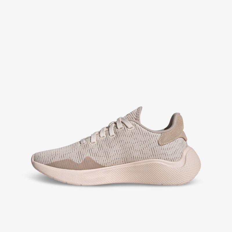 Stylischer Sneaker für täglichen Komfort mit atmungsaktivem Mesh-Obermaterial und flexiblem Design.