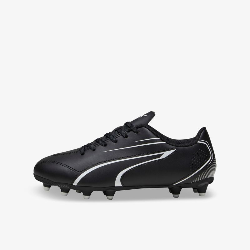 Moderner Fußballschuh in Schwarz mit optimalem Grip und schnittigem Design für sportliche Höchstleistung.
