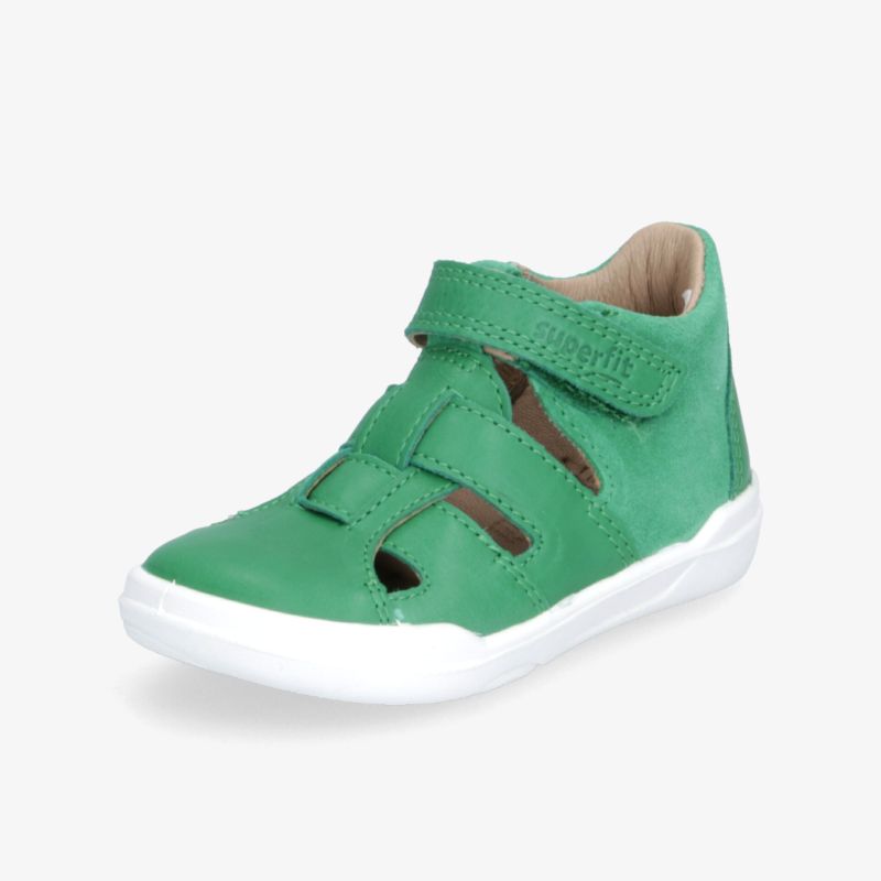 Grüner bequemer Schuh mit atmungsaktivem Material und verstellbarem Klettverschluss für optimalen Halt