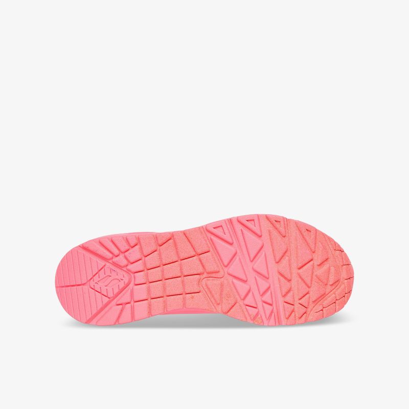 Robuste und flexible pinke Sportschuhsohle mit rutschfestem, profiliertem Design für optimale Traktion