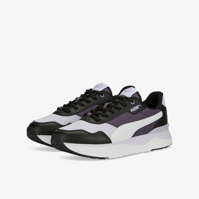 Schwarz-weiße Sneaker mit komfortabler Sohle und trendigem Design, ideal für Alltag und Freizeit.