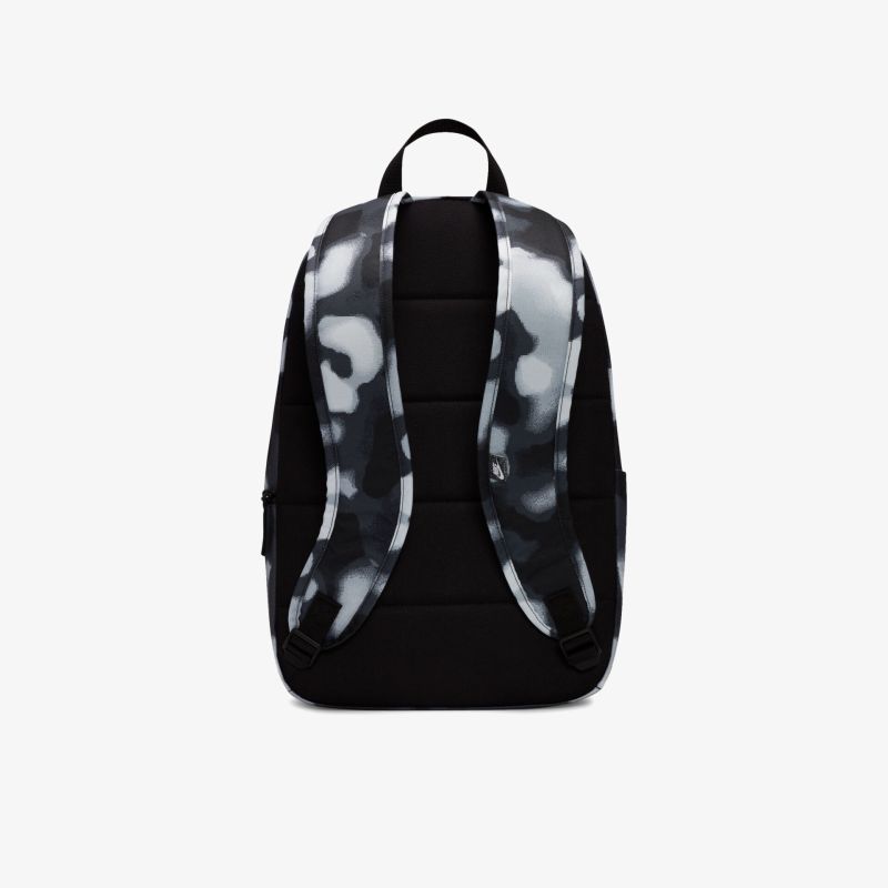 Moderner schwarzer Rucksack mit gemusterten Trägern, ideal für Alltag und Freizeitaktivitäten.